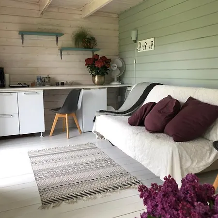 Breeze Gardenhouse * Parnawa